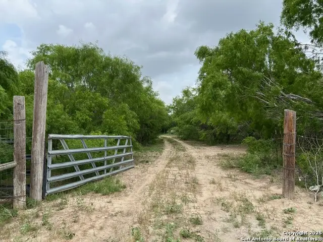 15828 Fm 775, Floresville, TX 78114 - Image #3