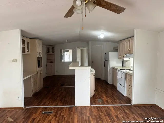 509 Maple, Jourdanton, TX 78026 - Image #3