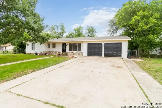 189 National, Universal City, TX 78148 - Image #3