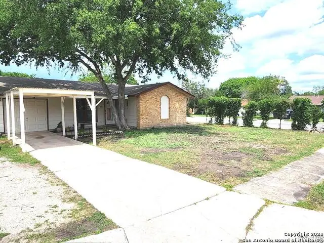 4802 Castle Brg, San Antonio, TX 78218 - Image #1