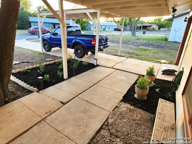 4802 Castle Brg, San Antonio, TX 78218 - Image #2