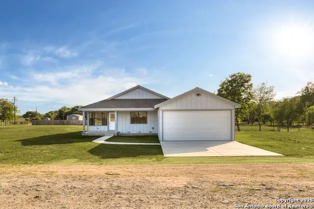 310 Creek Ln, Poth, TX 78147 - Image #3