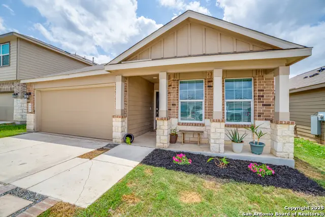 950 Albatross Way, San Antonio, TX 78221 - Image #2