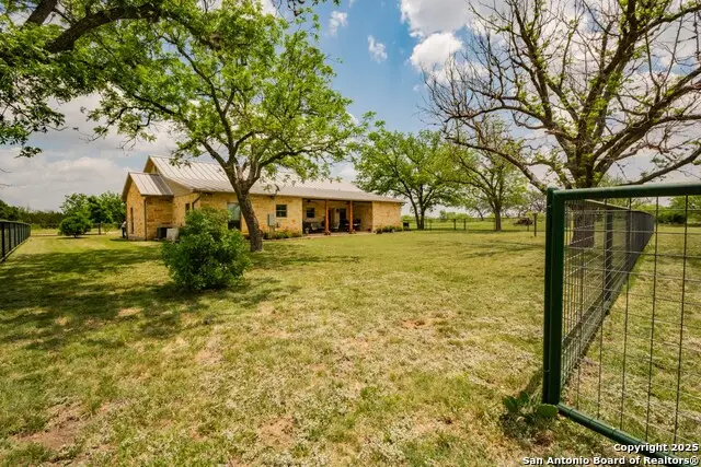 2657 West Sabinal Road, Utopia, TX 78884 - Image #3
