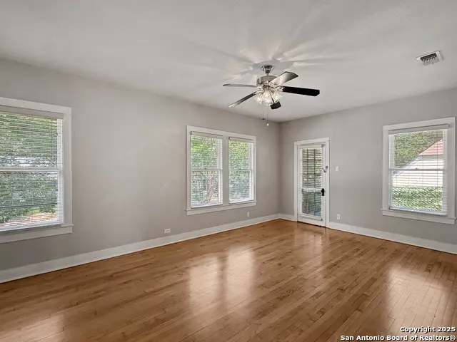 436 W Gramercy Pl, San Antonio, TX 78212 - Image #3