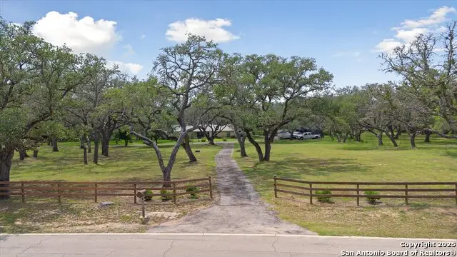 101 Cynthia, Pleasanton, TX 78064 - Image #2