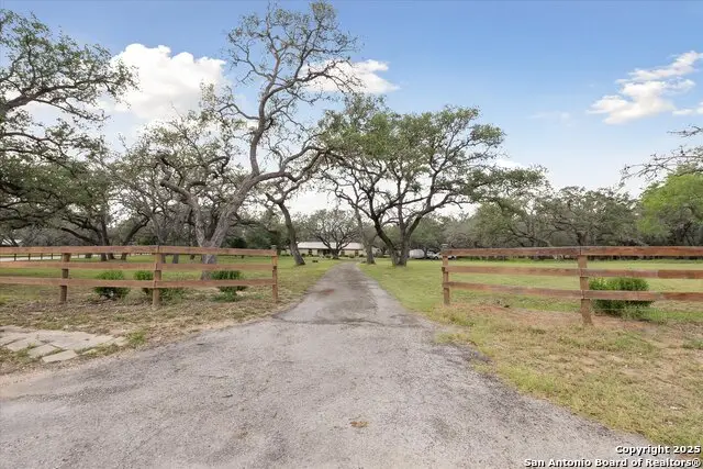 101 Cynthia, Pleasanton, TX 78064 - Image #3