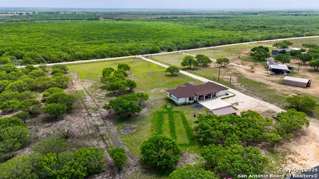 1110 Atascosa County Road 101, Floresville, TX 78114 - Image #2