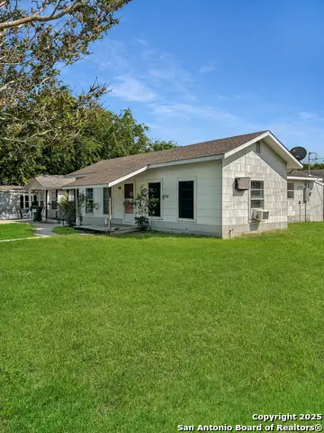 200 Irvin, Falls City, TX 78113 - Image #2