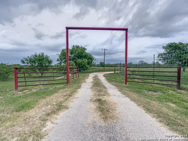 315 Simon, Pleasanton, TX 78064 - Image #2