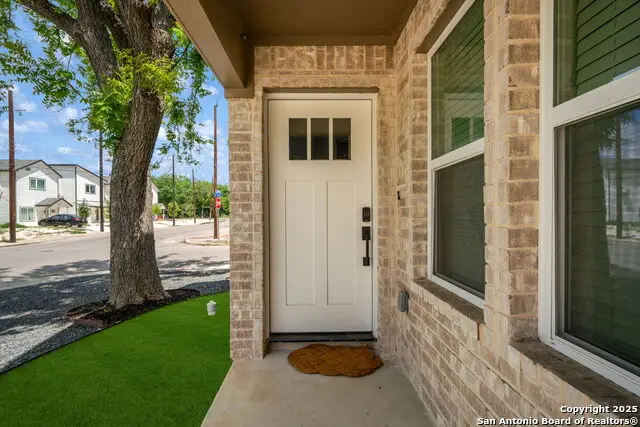 1106 S Gevers St, San Antonio, TX 78210 - Image #3