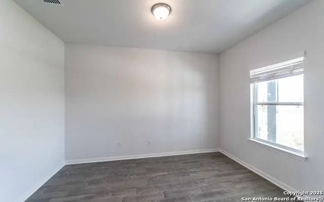 1216 Sweden, Seguin, TX 78155 - Image #2