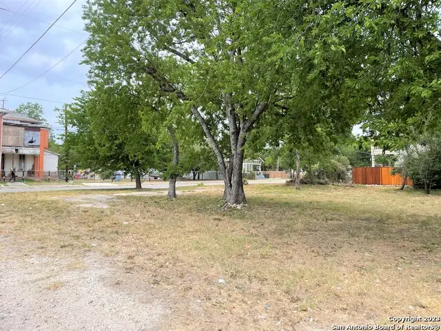 902 S Mittman St, San Antonio, TX 78210 - Image #1