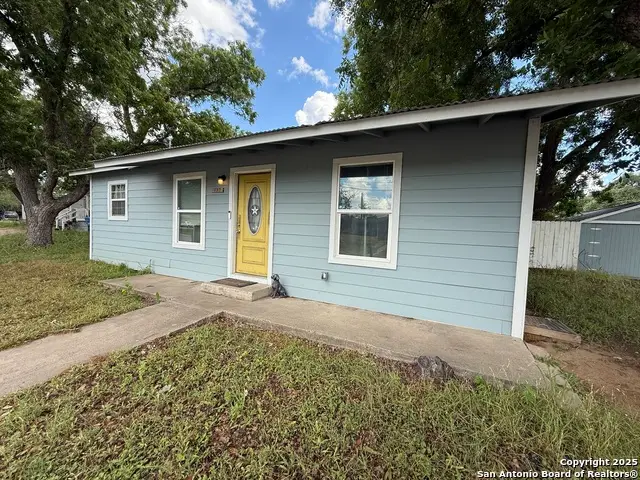 433 W Adams, Pleasanton, TX 78064 - Image #1