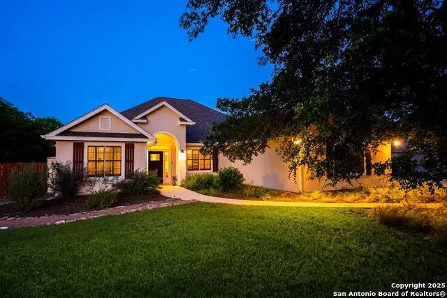 100 Glen Lakes Ct W, Ingram, TX 78025 - Image #1
