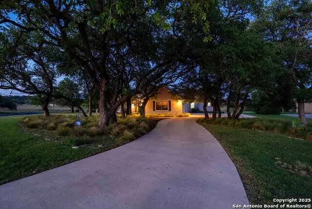 100 Glen Lakes Ct W, Ingram, TX 78025 - Image #2