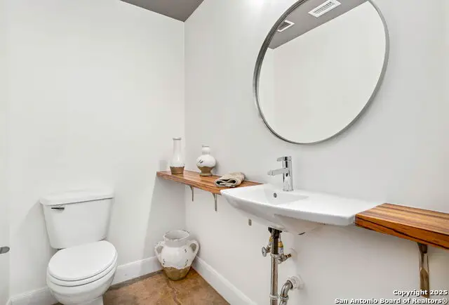 831 S Flores #2201, San Antonio, TX 78204 - Image #3