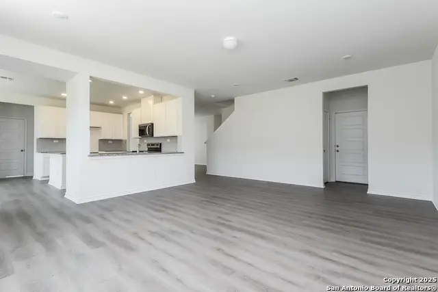 15504 Electra Cir, San Antonio, TX 78245 - Image #2