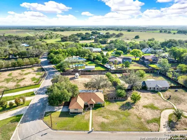 1314 Acorn, Hondo, TX 78861 - Image #3
