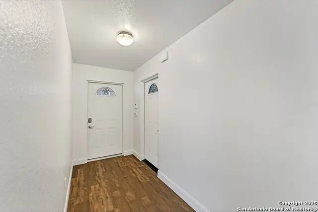 11219 Five Iron, San Antonio, TX 78221 - Image #2