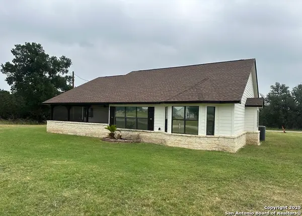 185 Quail Valley Dr, Bandera, TX 78003