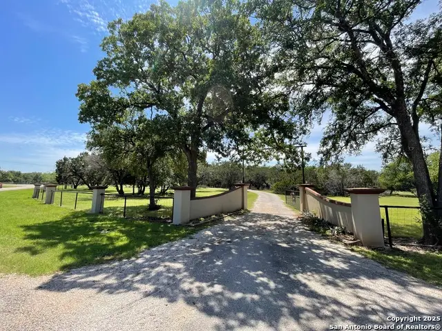 450 Georg Oaks, Bulverde, TX 78163 - Image #3