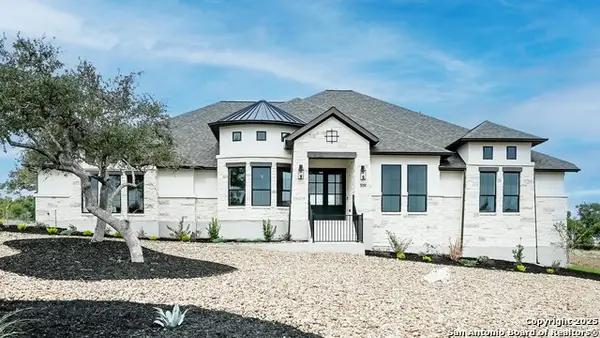 208 Berrywood Lane, New Braunfels, TX 78132