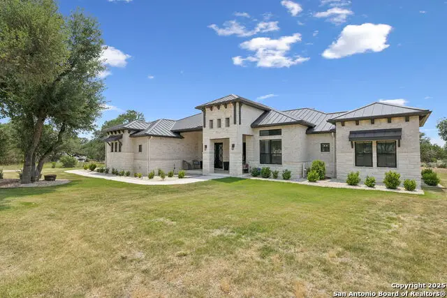 406 Arthur Ct, Spring Branch, TX 78070 - Image #2