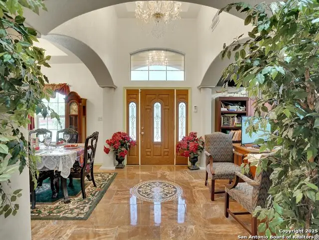 427 4th, Floresville, TX 78114 - Image #3