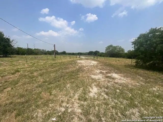 1241 S Sh-123, Karnes City, TX 78118 - Image #2