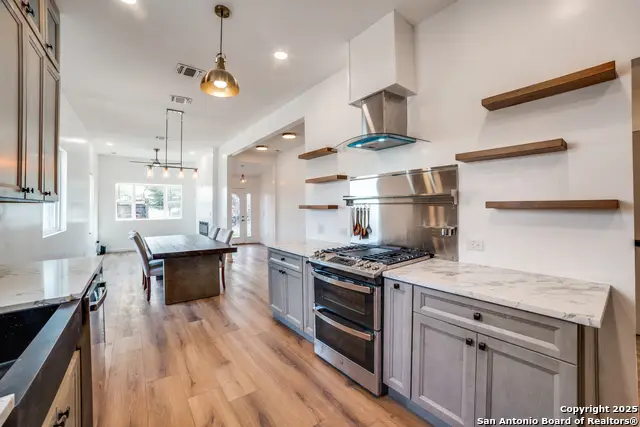 824 Elmwood, San Antonio, TX 78212 - Image #1