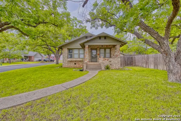 8 Wildwood Trail, New Braunfels, TX 78130