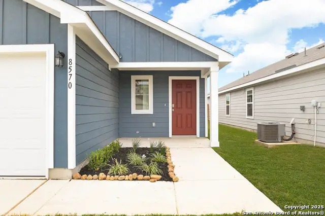8570 Redhawk Lp, San Antonio, TX 78222 - Image #3
