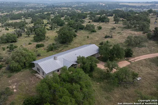 306 Fieldstone, Johnson City, TX 78636