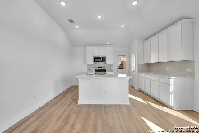 6228 Persimmon Lake, San Antonio, TX 78245 - Image #2