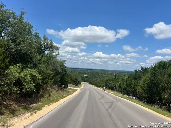 1236 Stallion Springs, Fischer, TX 78623