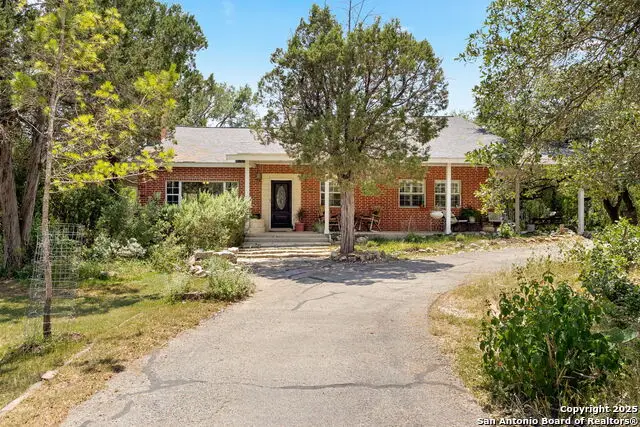 585 Fawnwood, New Braunfels, TX 78132 - Image #3