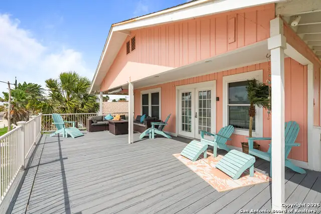 1419 S Magnolia St, Rockport, TX 78382 - #3