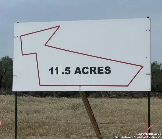 1404 Us Highway 87 W, Stockdale, TX 78160 - Image #1