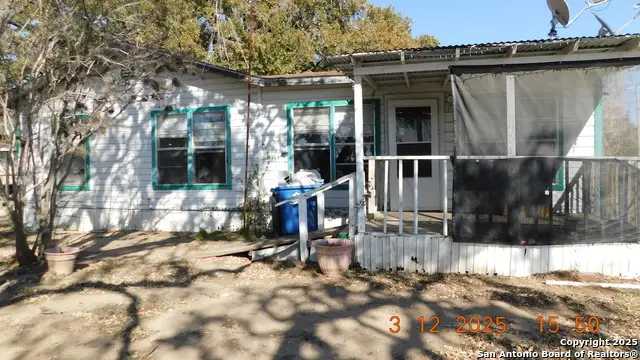 210 Colwell, Pleasanton, TX 78064 - Image #3