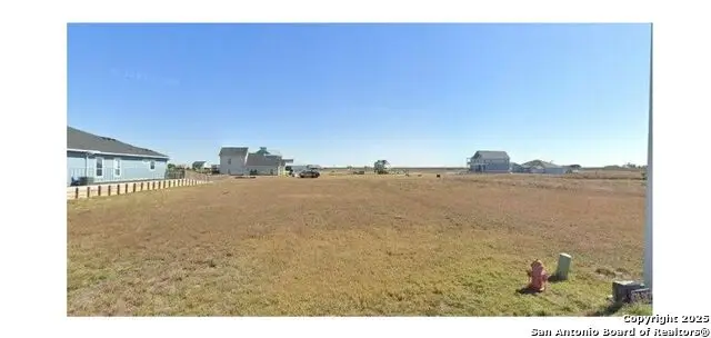 9 Westpointe Dr, Rockport, TX 78382 - Image #1