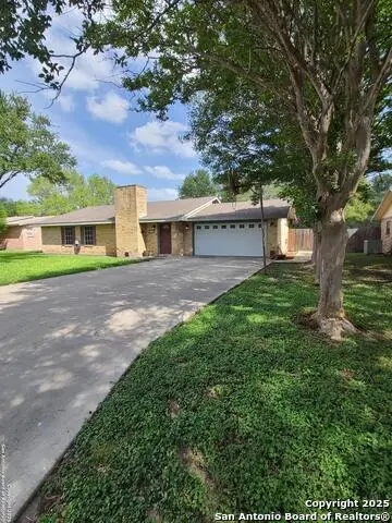 117 Larkspur, Uvalde, TX 78801 - Image #2