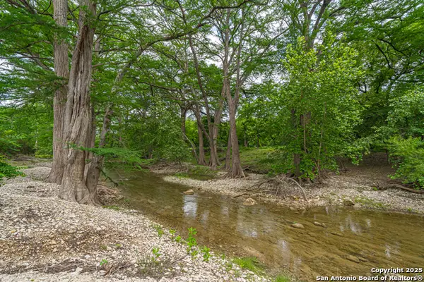 960 River Bend, Bandera, TX 78003