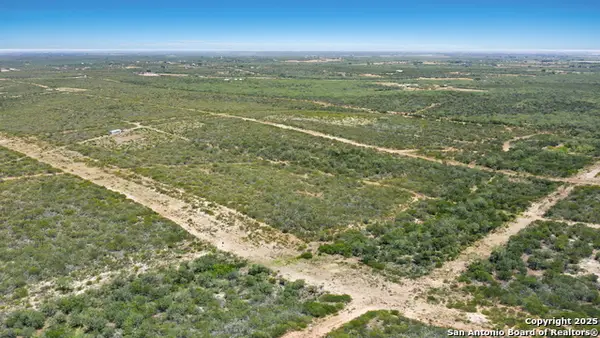 TRACT 34 Cr1515, Moore, TX 78057