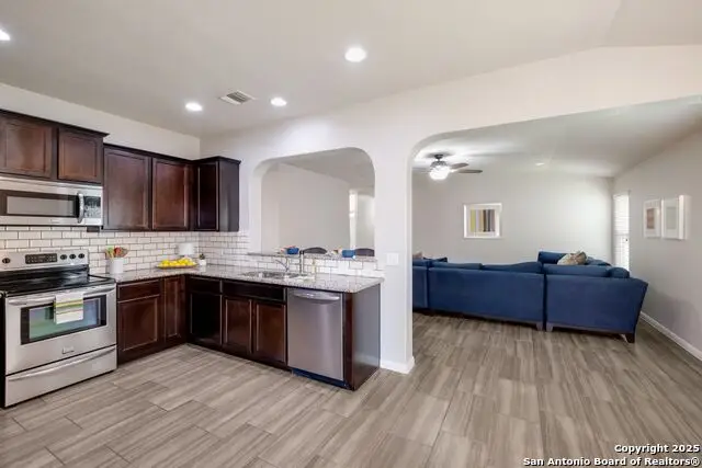 2239 Hawk Dr., New Braunfels, TX 78130 - #3