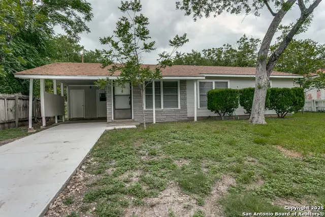 327 Blaze, San Antonio, TX 78218 - Image #3