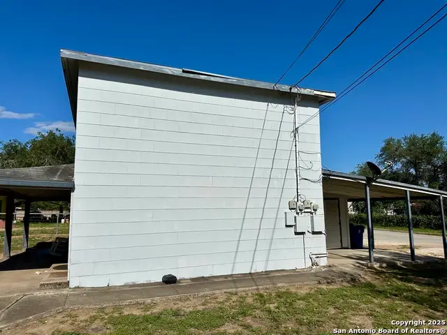 545 A&b Bensdale, Pleasanton, TX 78064 - Image #3