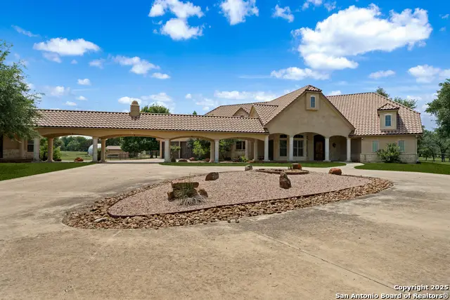 560 Westwway Drive, Kerrville, TX 78028 - Image #2