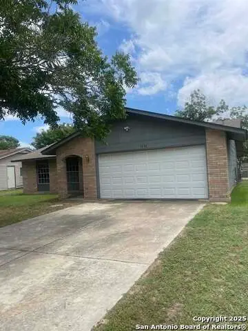 5638 Green Manor St, San Antonio, TX 78223 - Image #2