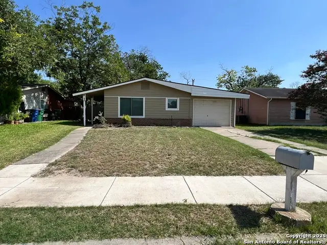 702 Deely Pl, San Antonio, TX 78221 - Image #2